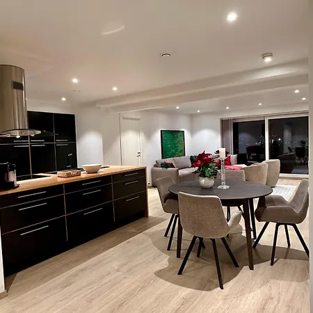 Lägenhet Tromsoluxe Estate *